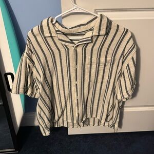 American Eagle button down shirt